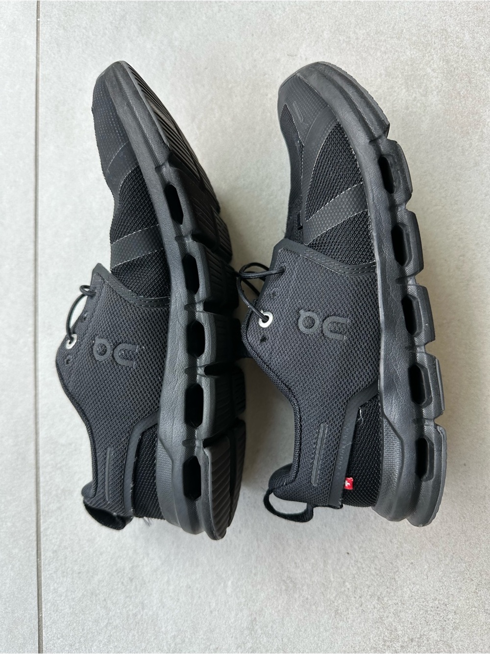 On Running Cloud Black Men’s Athletic Running Shoes